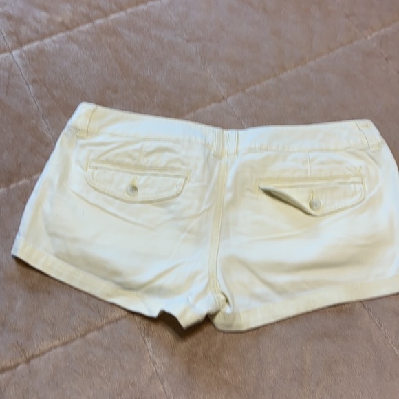 American Eagle Outfitters Stretch yellow Shorts - Picture 4 of 8